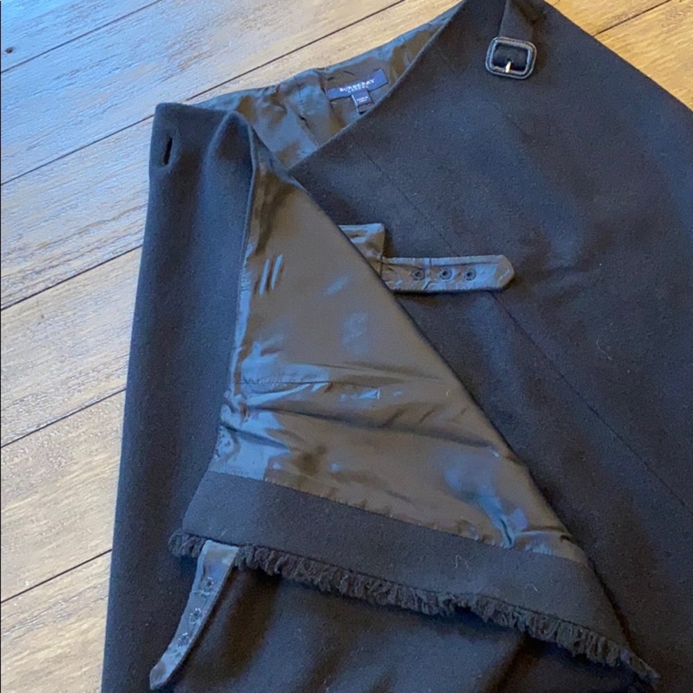 Burberry Skirt - Picture 4 of 4